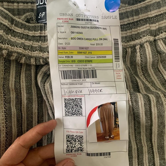 NWT(kind of) owen cargo pull on pants from BDG - Picture 3 of 3